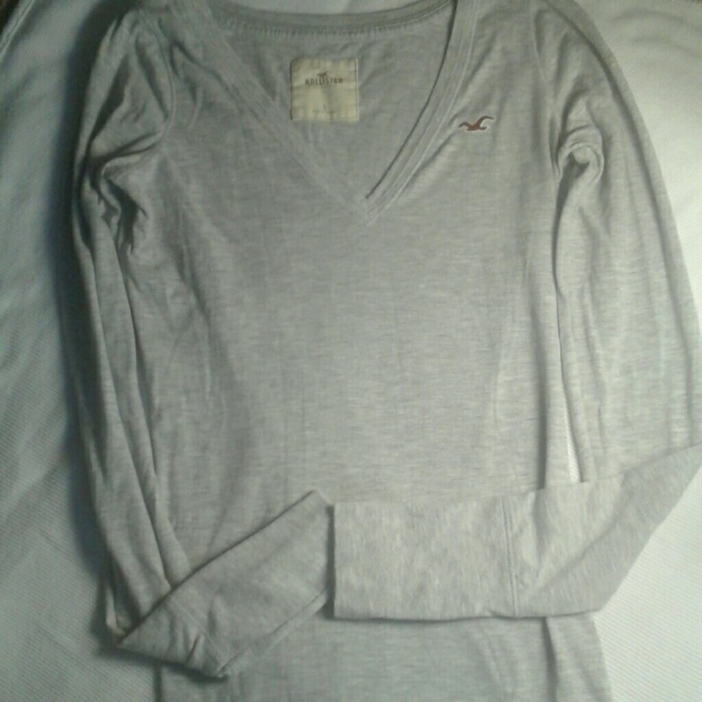 Hollister long sleeve t-shirt